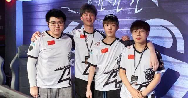 了荧幕内外 了荧幕内外