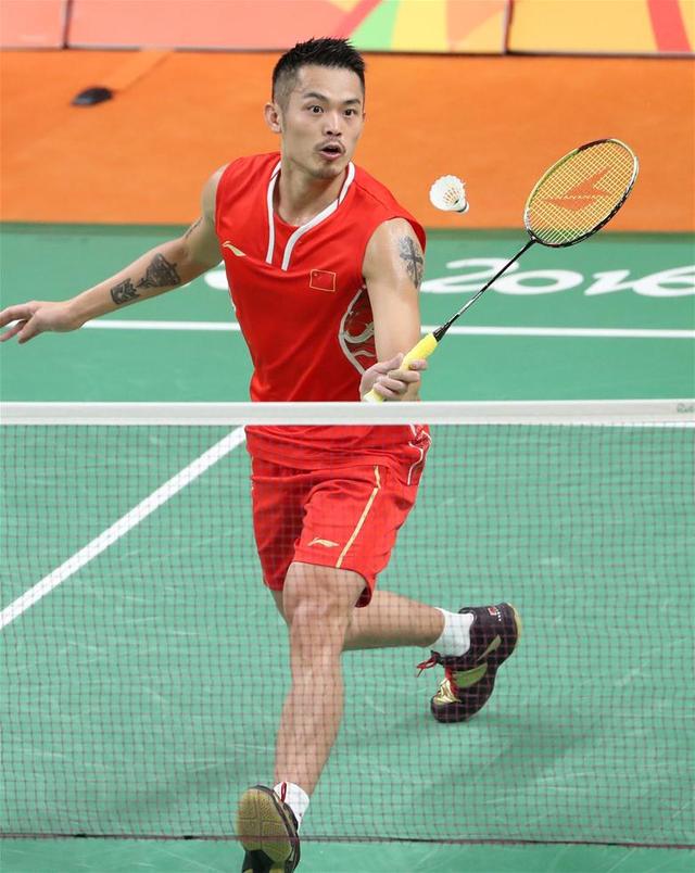 而守门员的 而守门员的